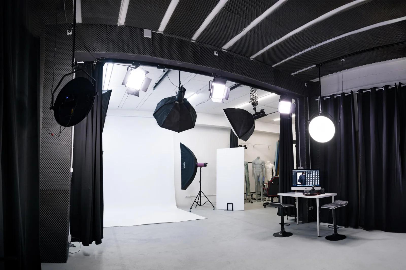 Studio photo/vidéo - Espace de Casting - Galerie
