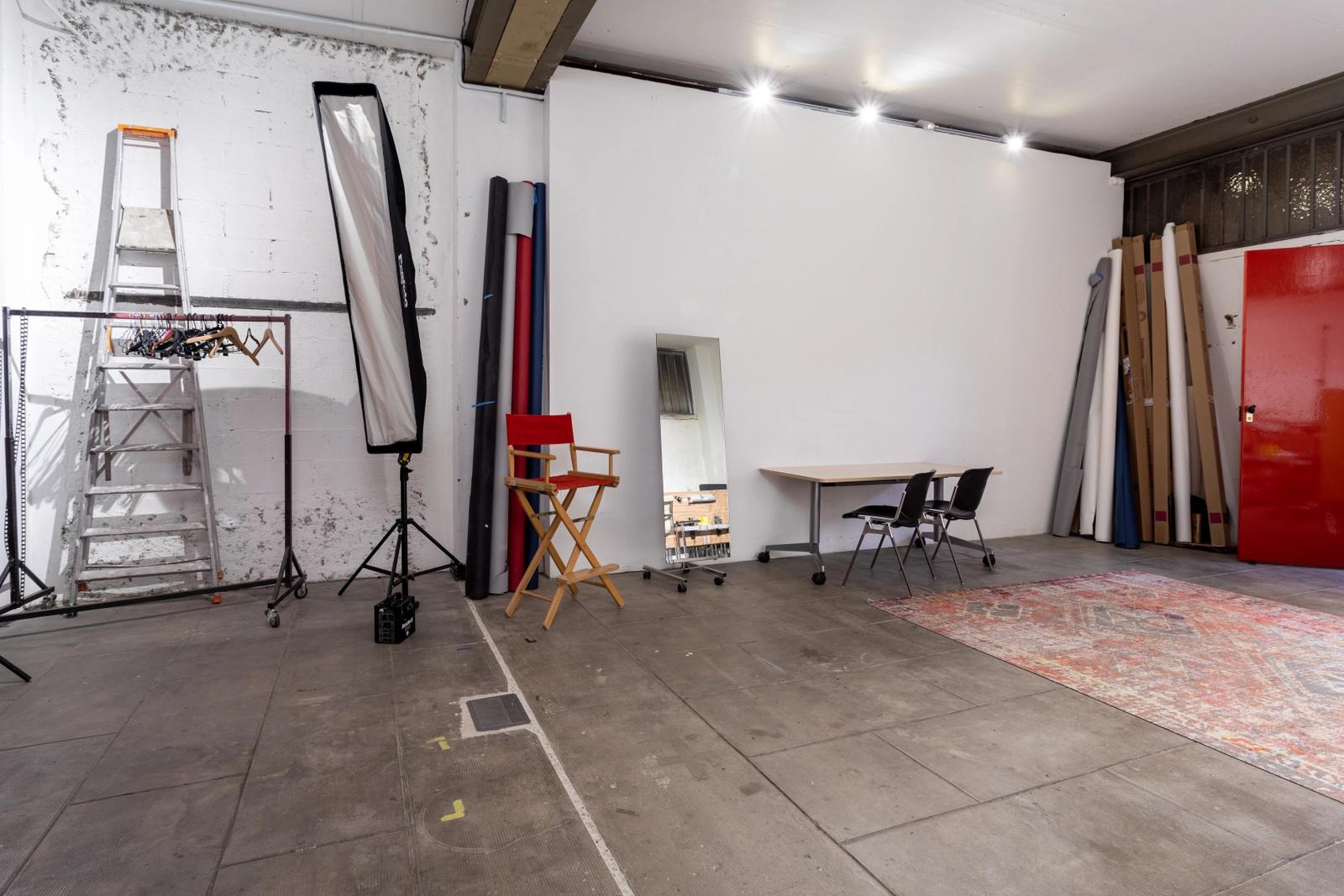 Salon dans Studio Photo/Vidéo au coeur de Paris - 1